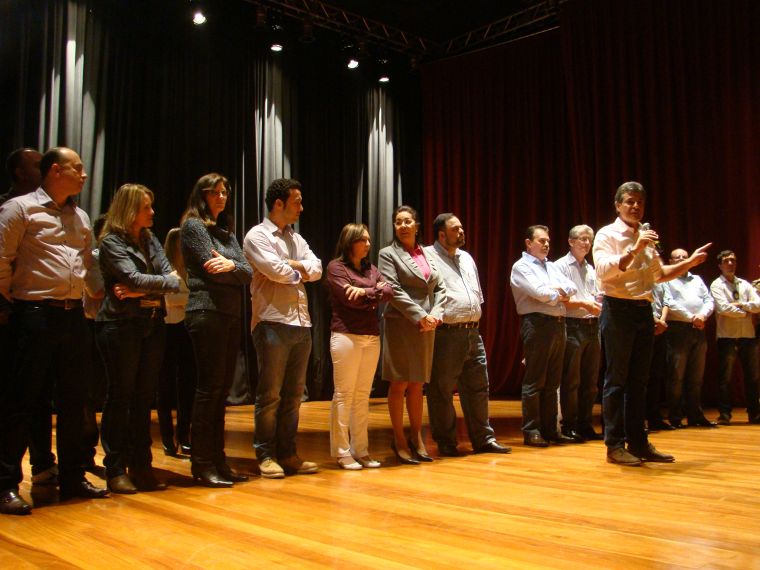 Legislativo e Executivo recebem Governador Beto Richa na tarde desta sexta feira 14.