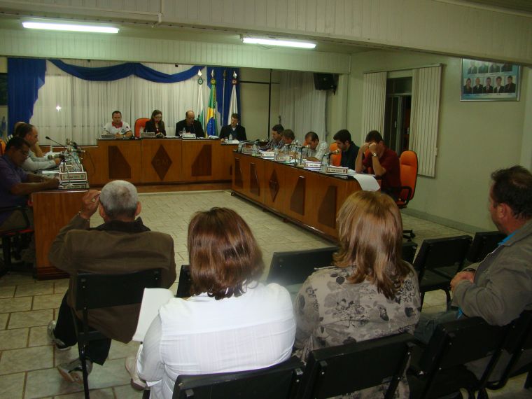 Três Projetos são aprovados pelos vereadores durante a sessão desta segunda-feira(19)