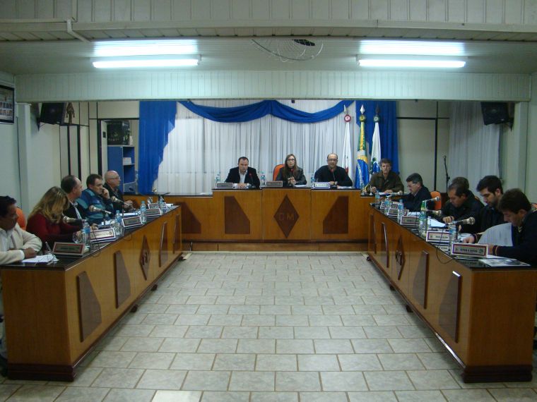 Vereadores começam analisar Orçamento do município de Laranjeiras do Sul para o exercício financeiro de 2015