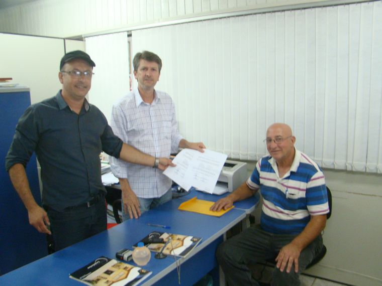 CÂMARA MUNICIPAL DE LARANJEIRAS DO SUL REALIZA NESTA SEGUNDA-FEIRA 15 A ELEIÇÃO PARA MESA DIRETORA BIÊNIO 2015/2016. 