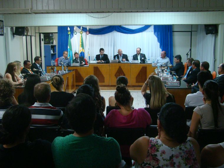 DESTAQUES DA SESSÃO SOLENE DE ABERTURA DOS TRABALHOS LEGISLATIVOS DO ANO DE 2015