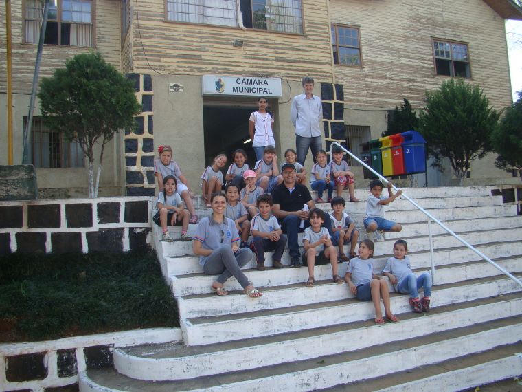 Alunos da Escola do José Bonifácio visitam a Câmara de Vereadores