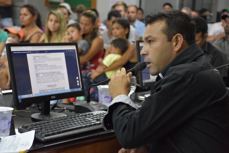 Marcio dos Alexandre fiscaliza obras em Laranjeiras do Sul