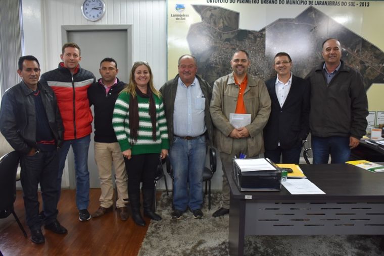 Vereadores participam de reunião com dep. Artagão Júnior