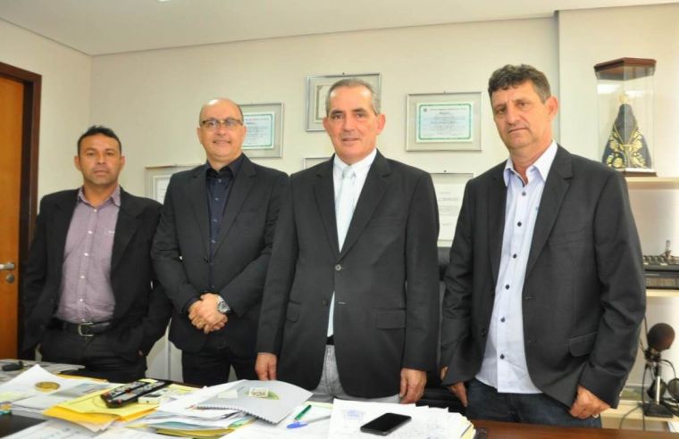 Marcio, Gurtat e Panatto protocolam projeto de emenda junto ao deputado Nereu Moura