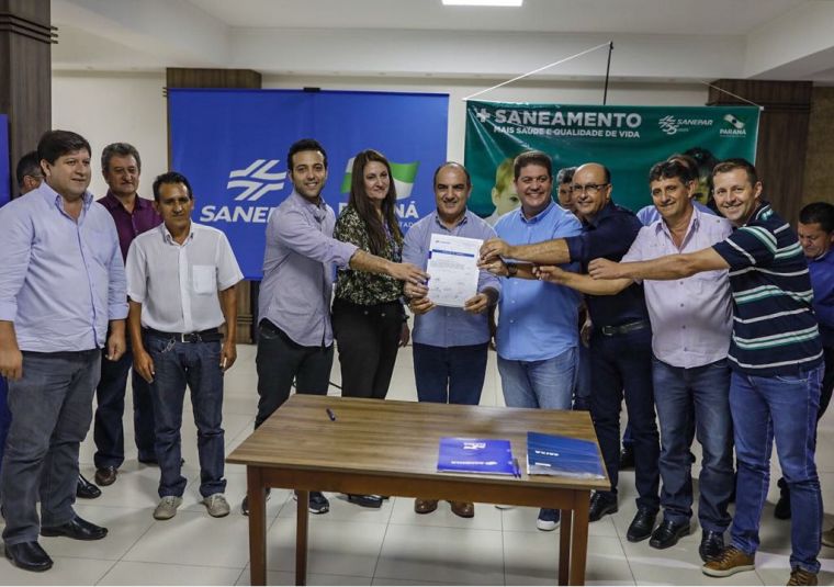 Vereadores prestigiam anúncio de novos investimentos pela Sanepar