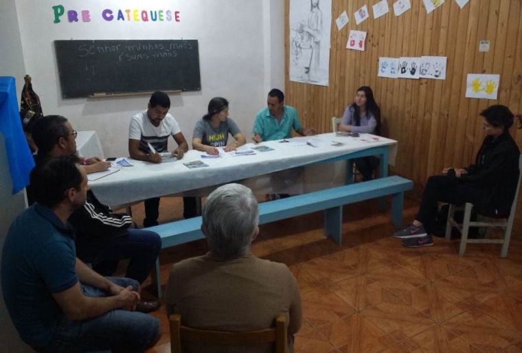 Valmir Sete discute ações do projeto Cuidadores do Bairro no Cristo Rei