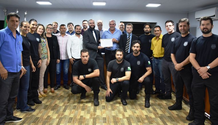 Vereadores entregam Moção de Aplausos a 2ª Sub-Divisão Policial de Laranjeiras do Sul